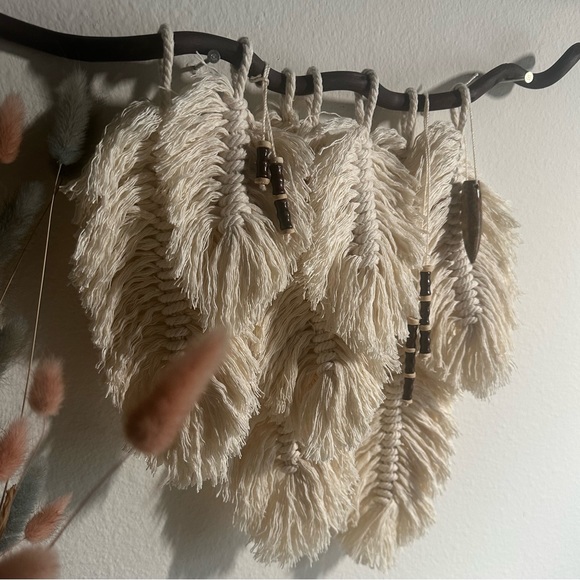 Sold - Ruffled Feathers Macrame - Picture 3 of 4
